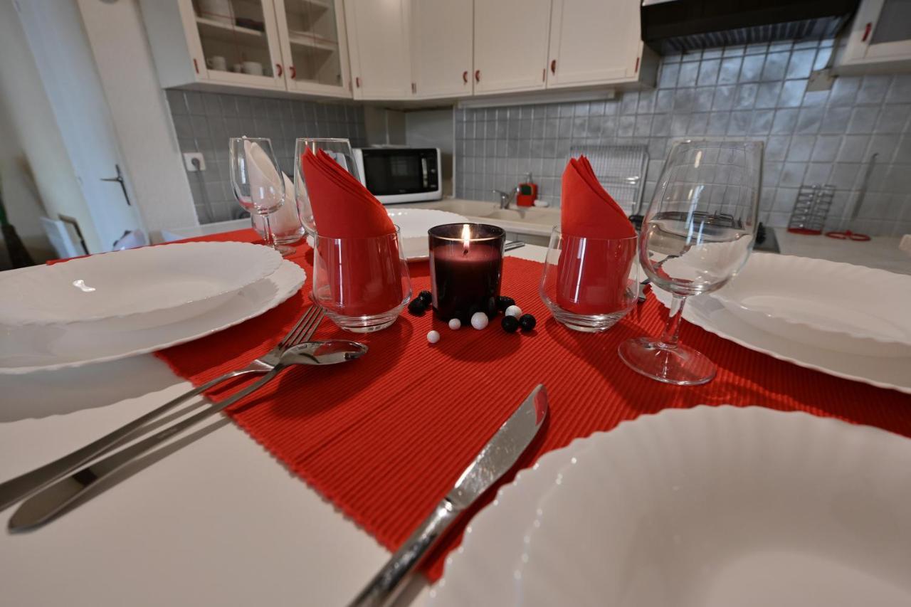Appartement Au Calme En Plein Centre-Ville ニーム エクステリア 写真